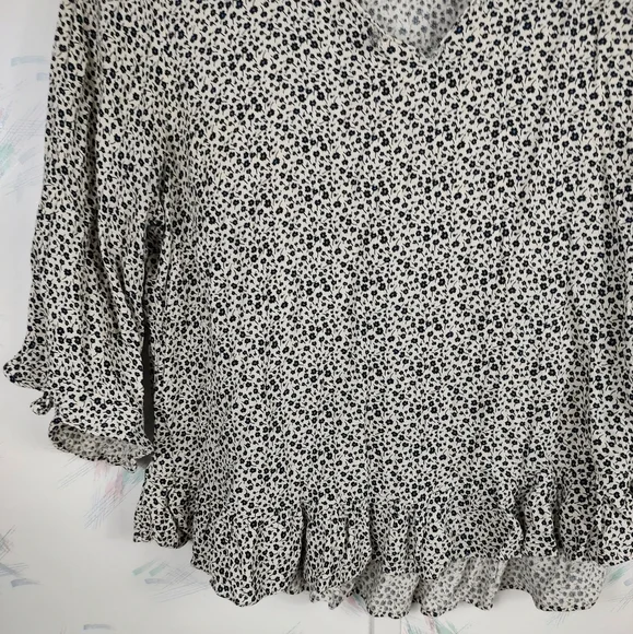 Cynthia Rowley Floral Print V-neck Top - Picture 3 of 10